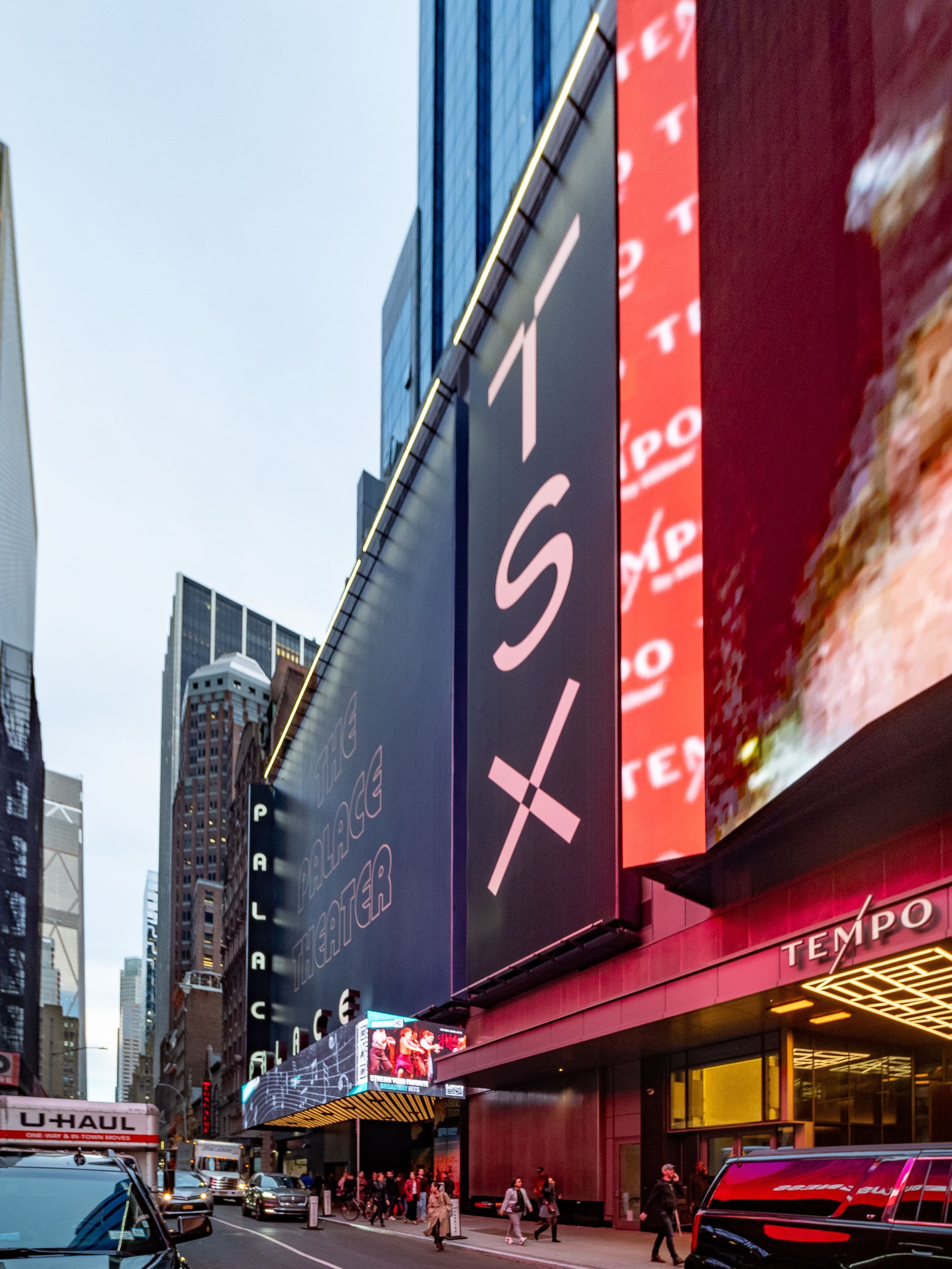 Palace Theatre - Broadway Theatre in New York City